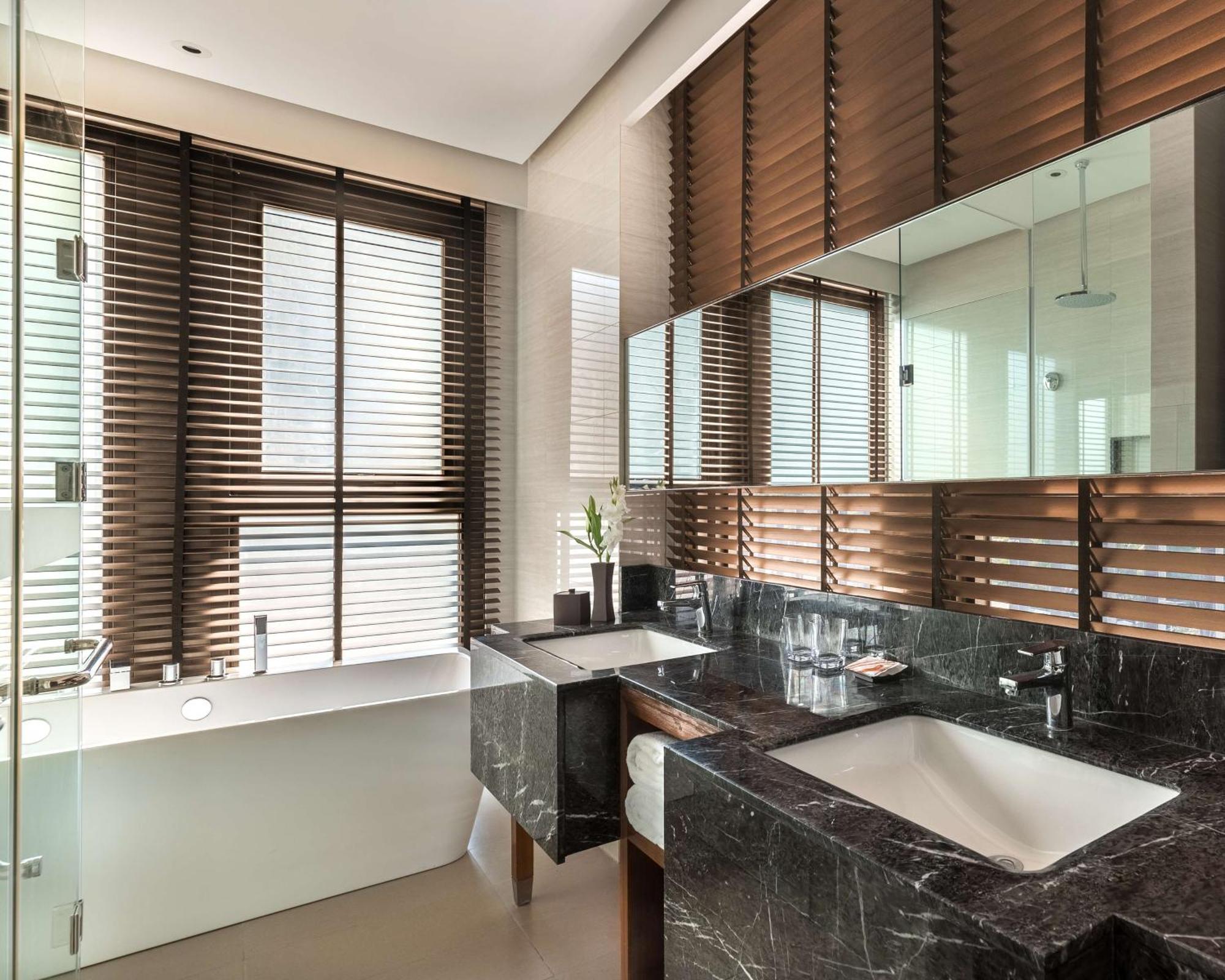 Dusitd2 Hotel 4*